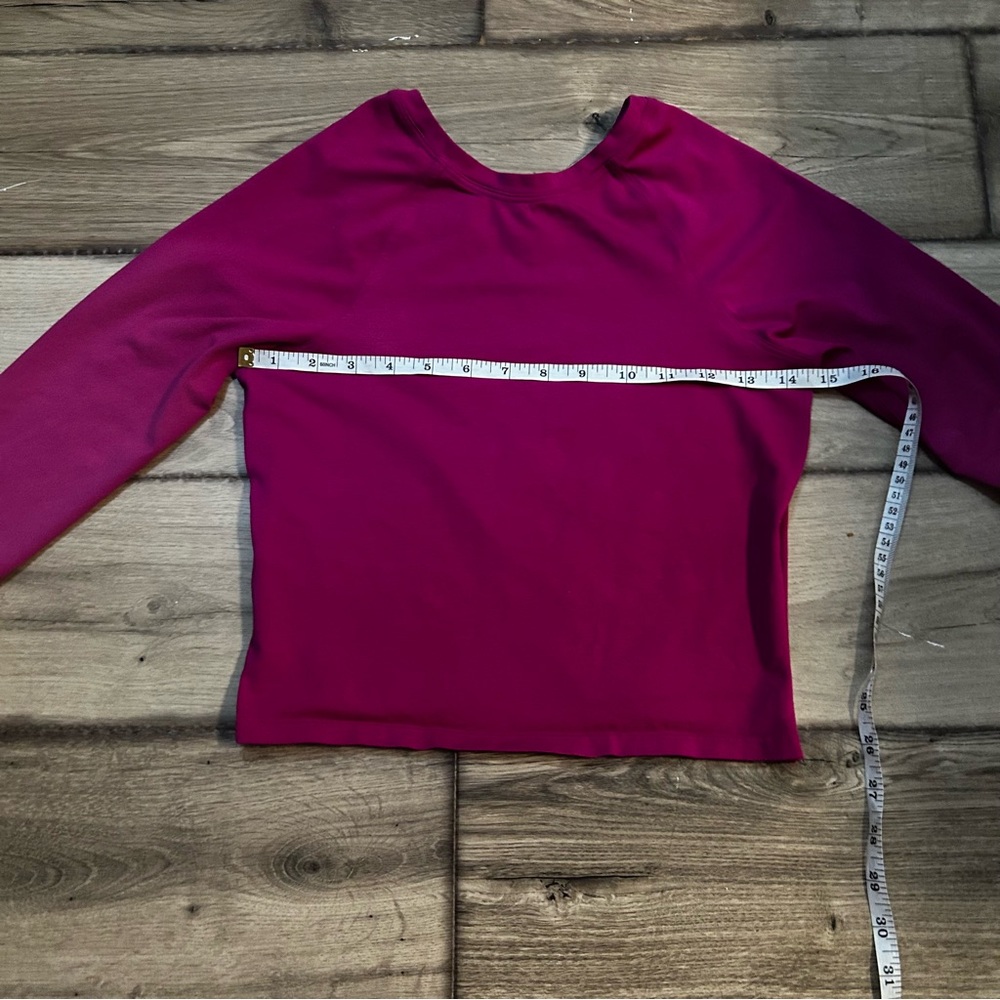 Lululemon LA keyhole reversible long sleeve in ripened raspberry - Picture 7 of 8